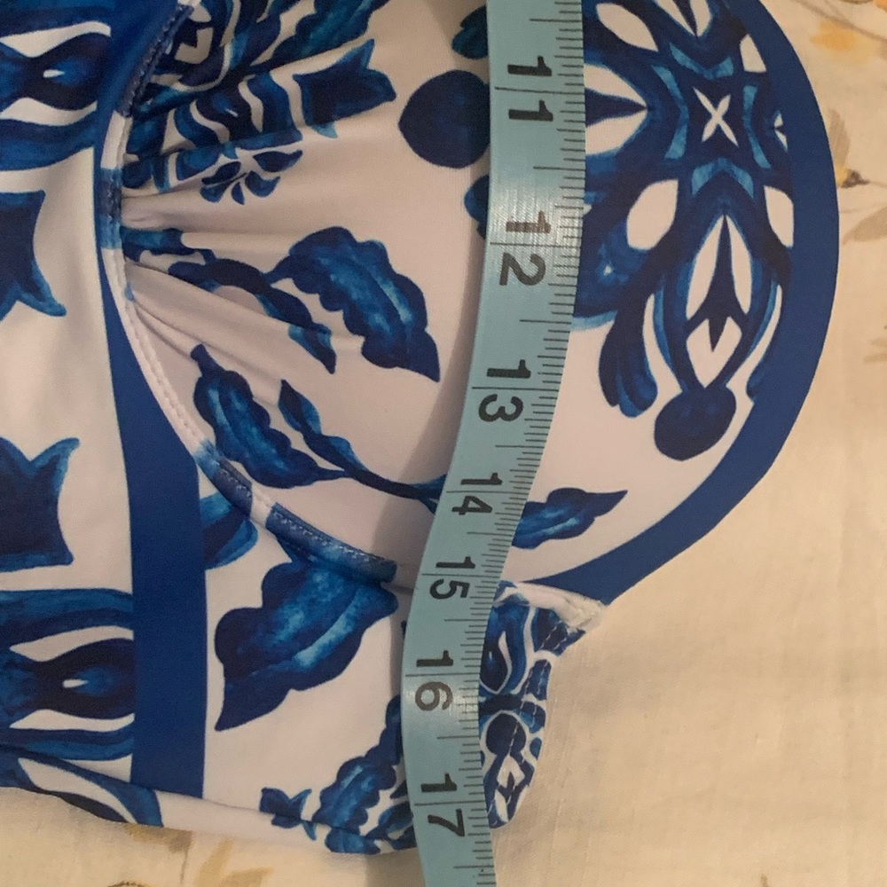 BNNT size Large Swimsuit - Picture 12 of 13